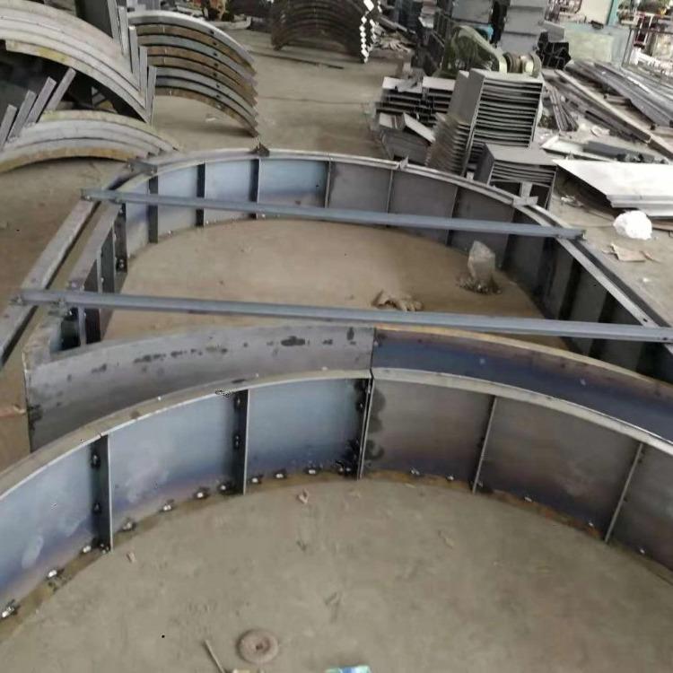 1609201399801036.jpg 拱形護(hù)坡模具